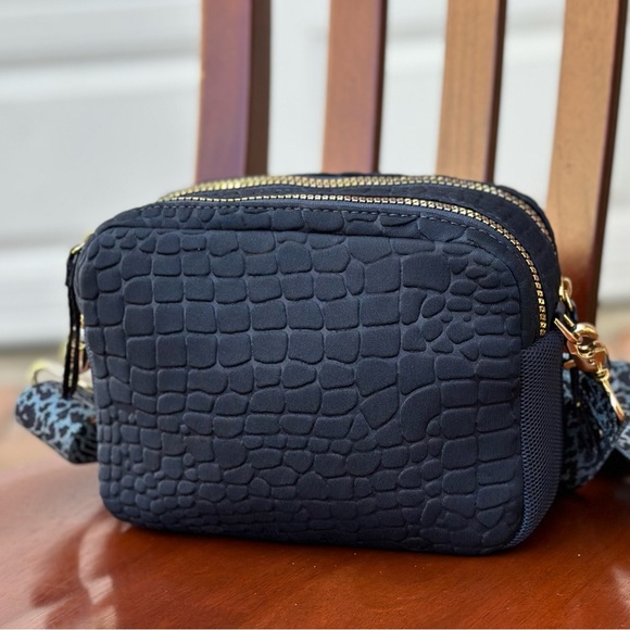 Stella & Dot Crush it Camera Bag - Dark Blue - Picture 8 of 15
